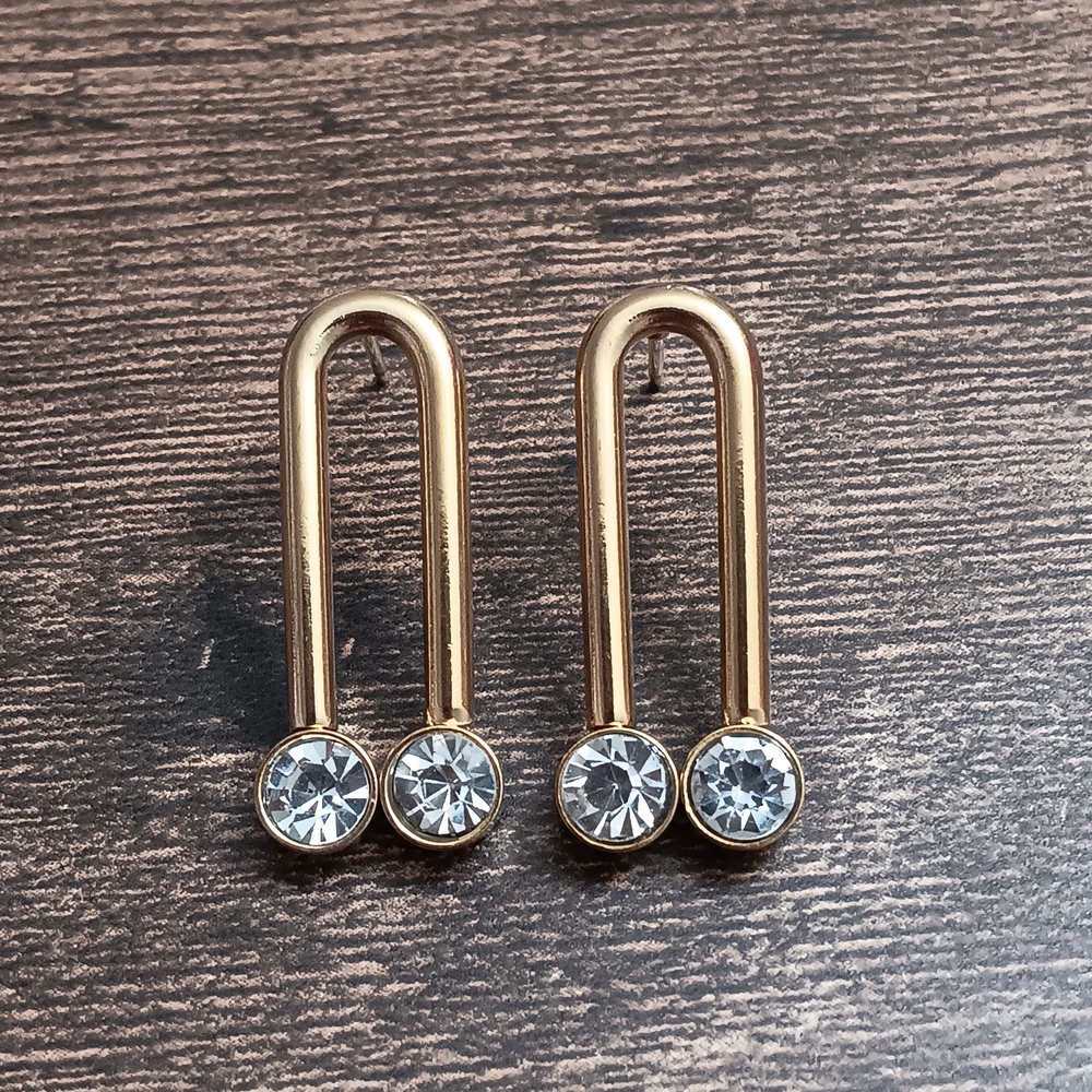 🌟3/$15 Gold Curved Barbell Earrings with Rhinestone